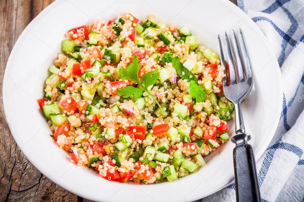 Receitas FIT com tabule de quinoa