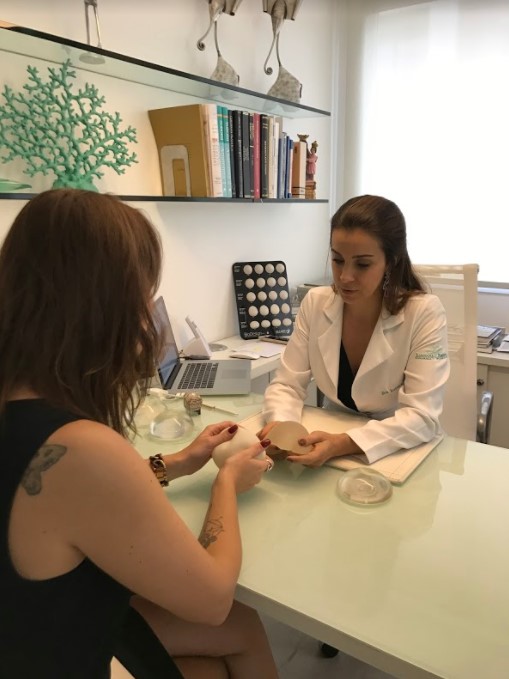 luciana pepino apresenta tipos de protese mamaria